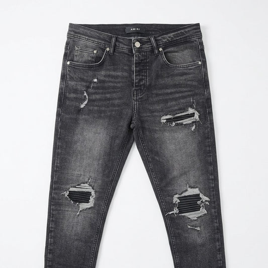 T Amiri