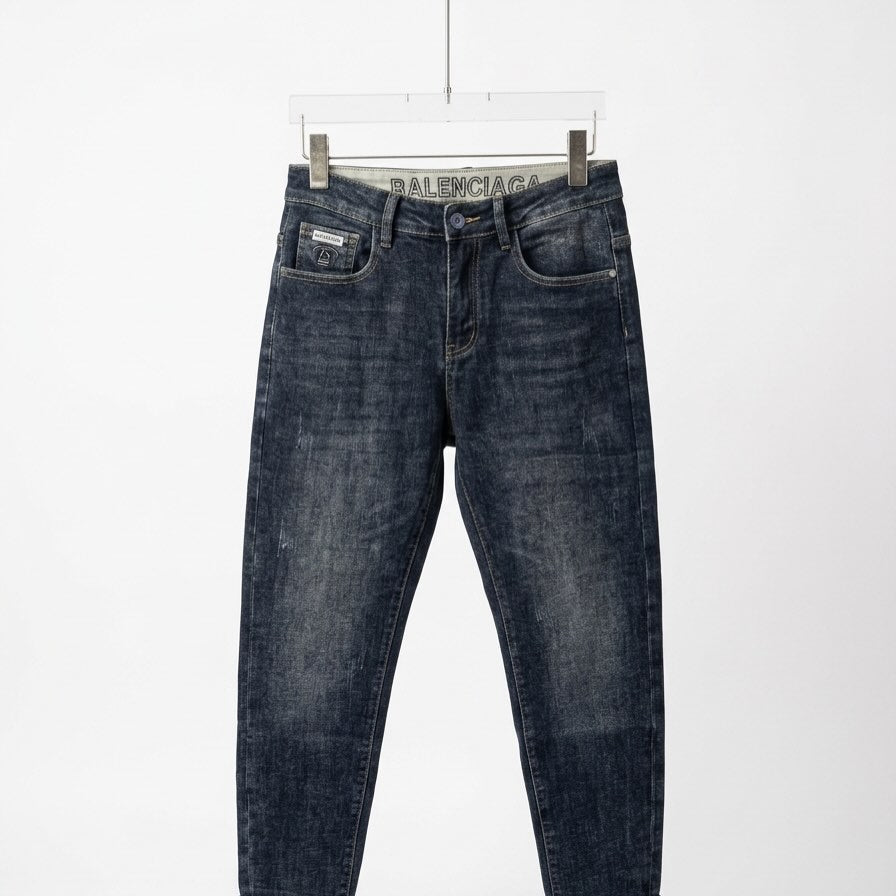 T BALENCIAGA 1 - 1050 (1).jpg