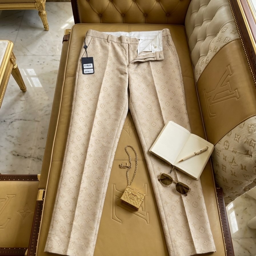 Suit LV - 5 (2).jpg